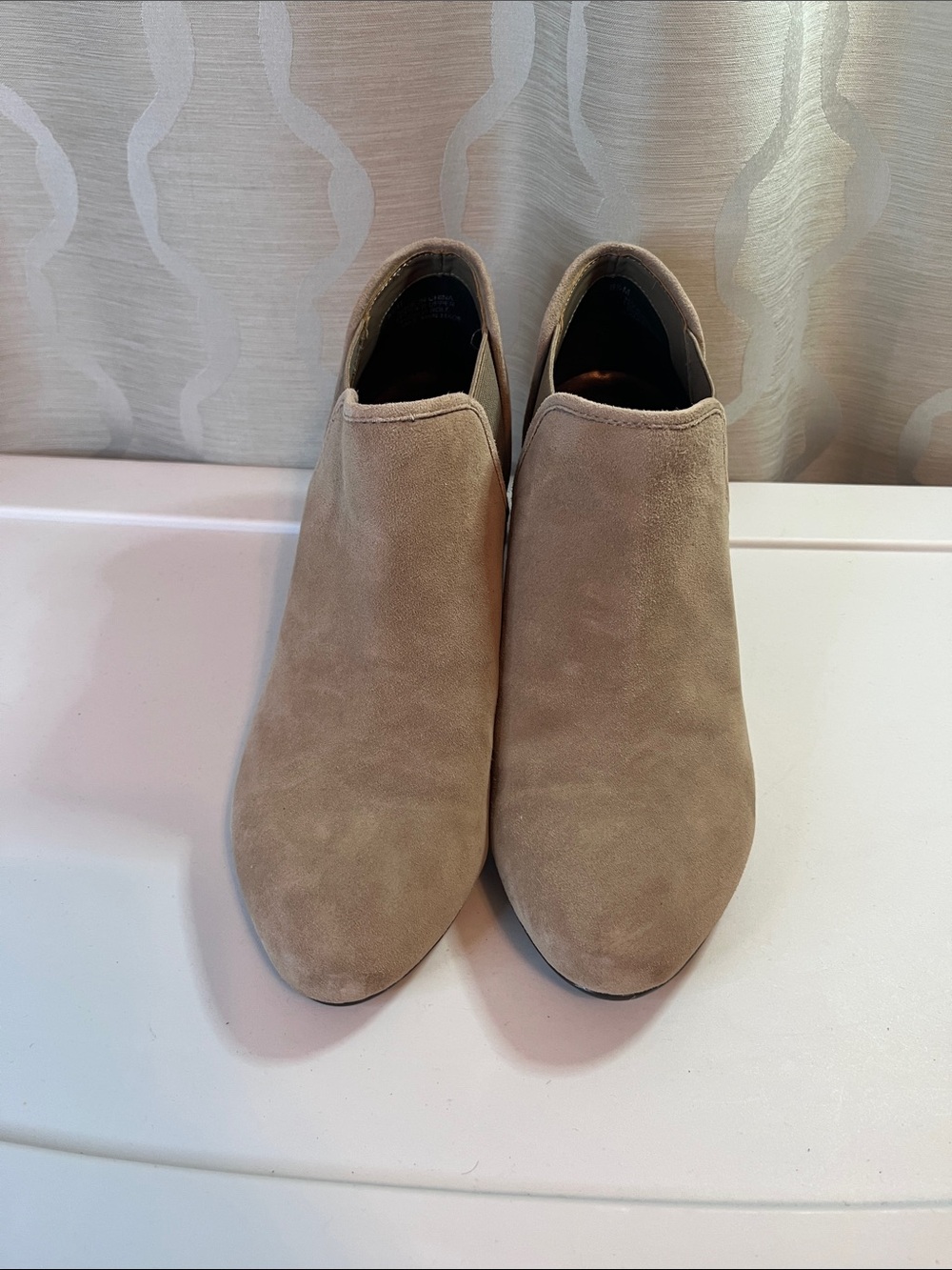 Vaneli Light Taupe Beige Suede Leather‎ Ankle Booties Size 8.5 - Picture 5 of 9